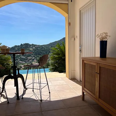 Bed & Breakfast La Bastide D'aiguebelle