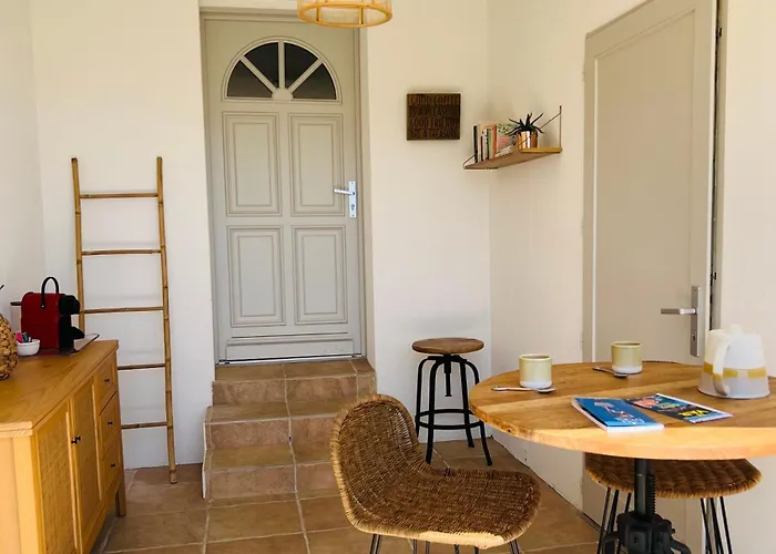 Bed & Breakfast La Bastide D'aiguebelle *