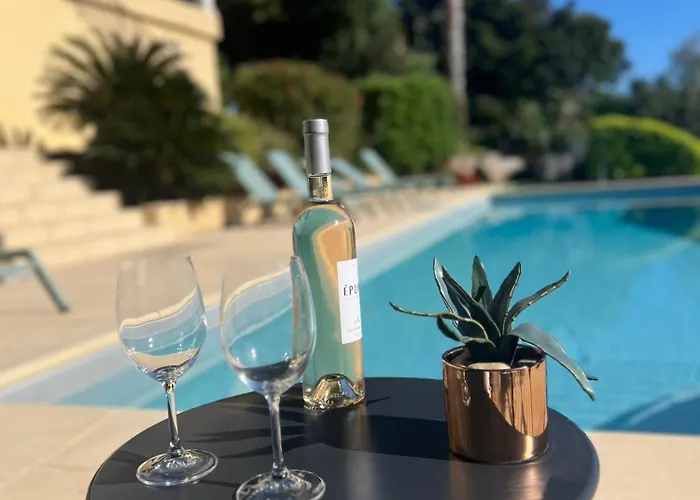 Bed & Breakfast La Bastide D'aiguebelle