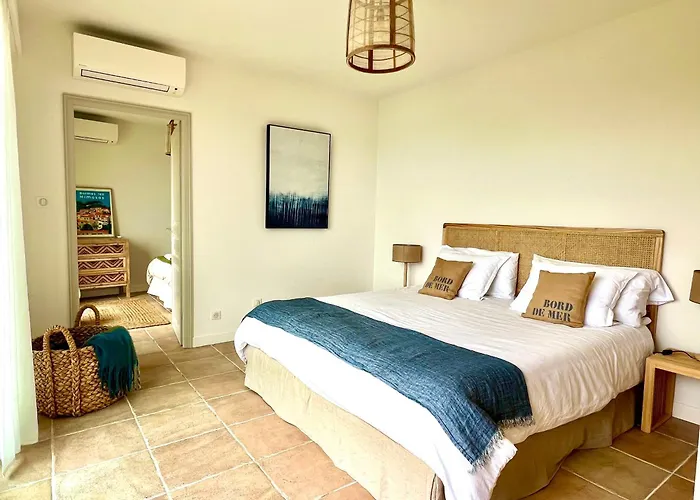 La Bastide D'aiguebelle Bed & Breakfast Le Lavandou